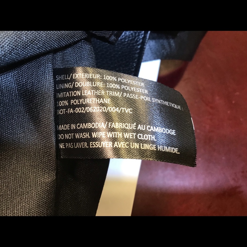 Nwt Botkier New York Mini Trigger Backpack Black. - image 8